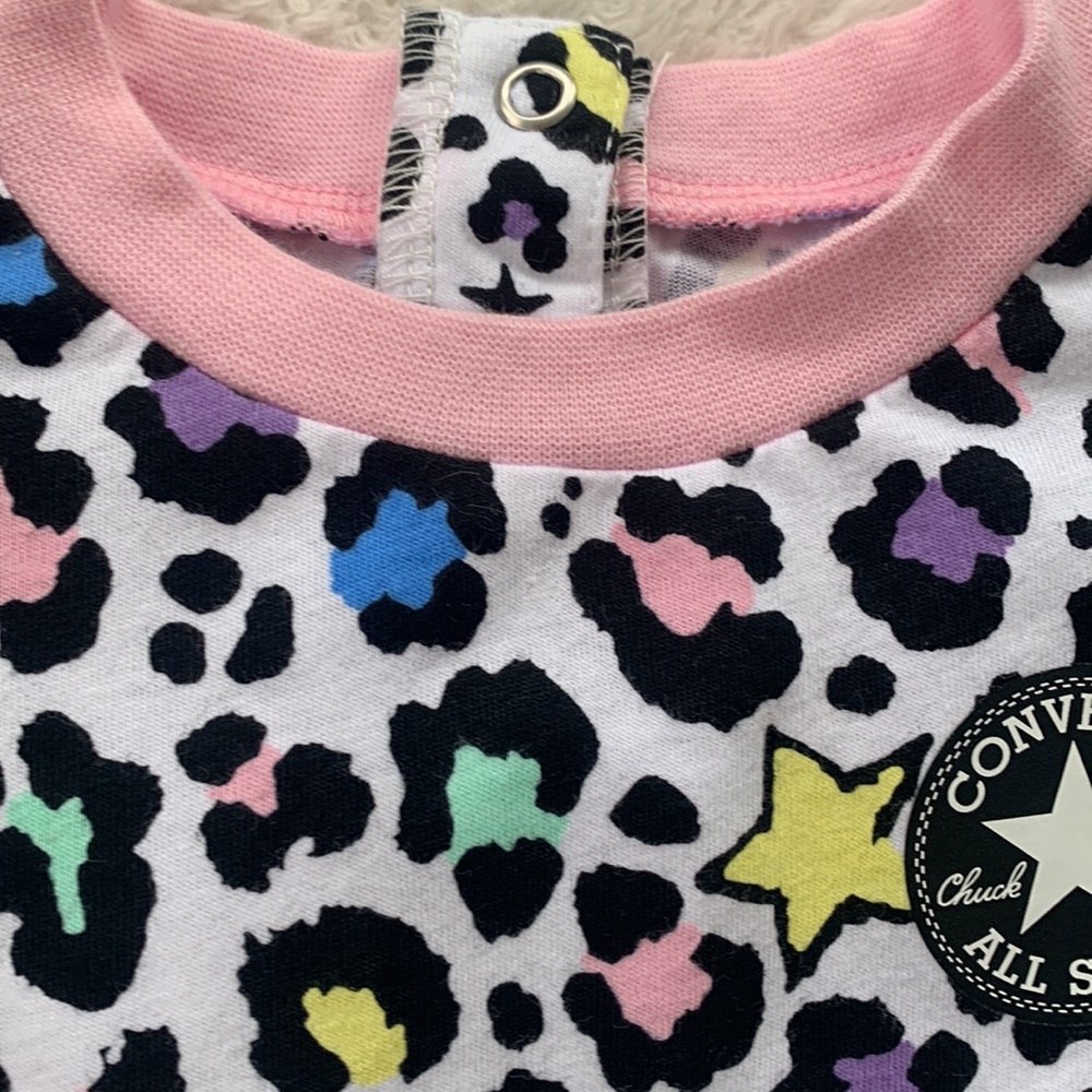 Converse Vibrant Leopard Print Baby Romper 12M EUC - Picture 6 of 10
